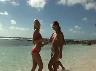 Caribian Beach - Anal-Threesome